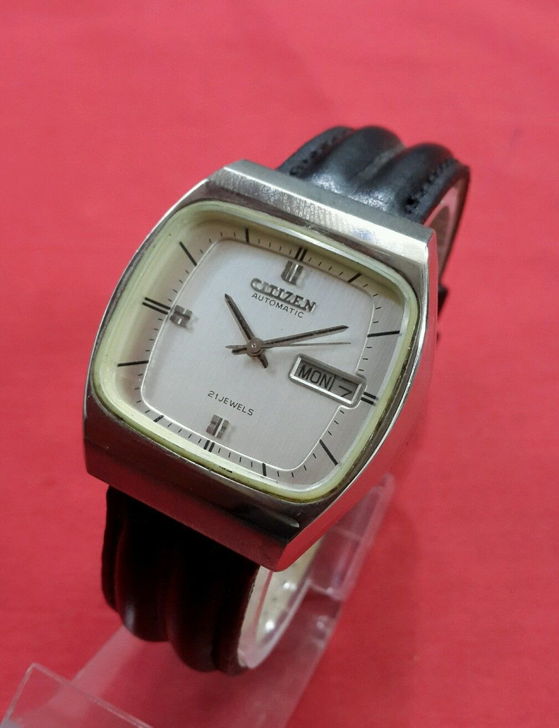 Illustration for article titled I'm on a cheap eBay refurbished watch binge, help me pick my next one